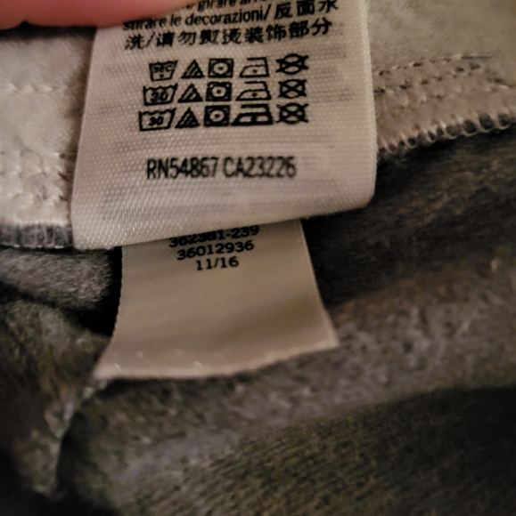 Vs pink sweatpants size large. - Picture 8 of 11